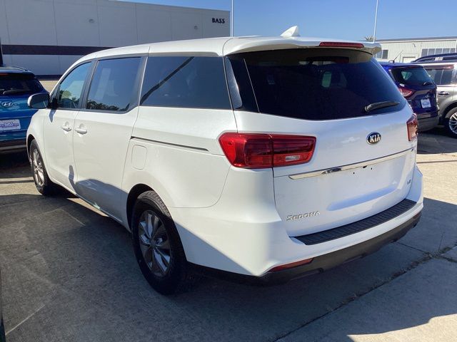 2020 Kia Sedona LX photo 8
