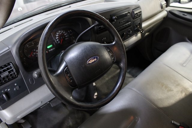 Used 2006 Ford F-350 Super Duty XL with VIN 1FDWF31P16EC02276 for sale in Lafayette, IN