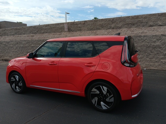 2023 Kia Soul GT-Line photo 4