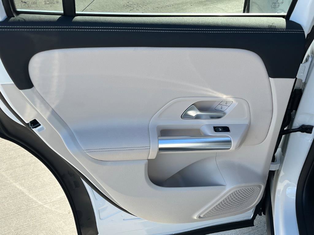 2026 Mercedes Benz GLA 250 photo 16