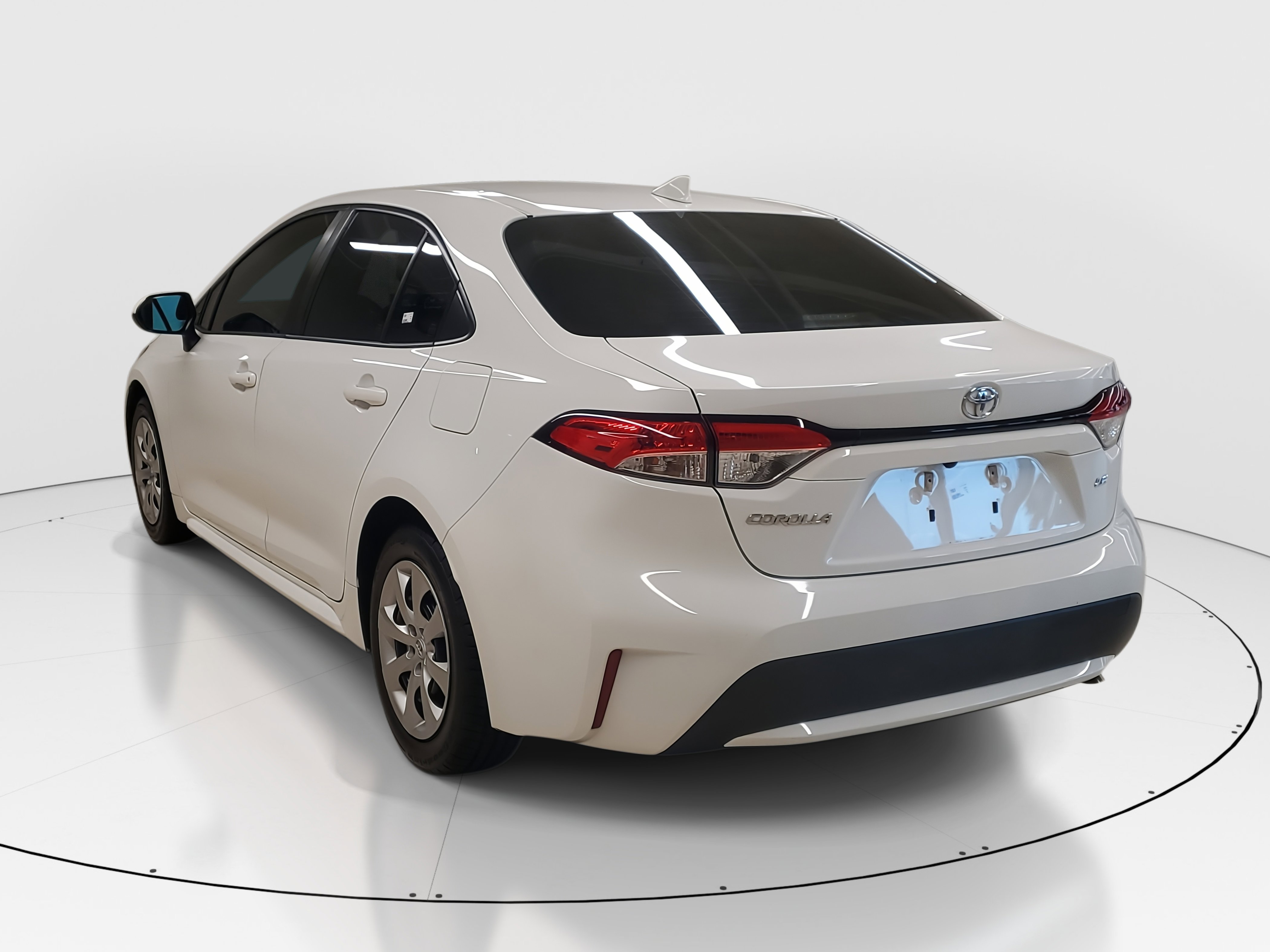 2020 Toyota Corolla LE photo 5