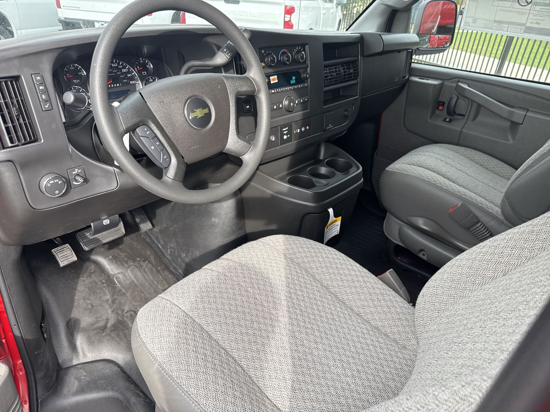 2024 Chevrolet Express Cargo 2500 photo 10