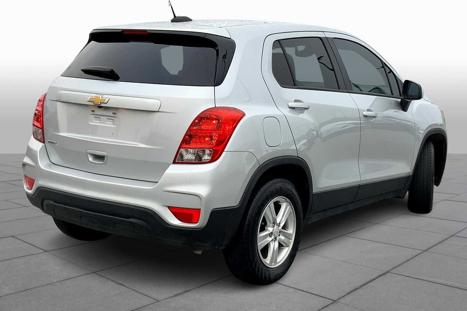 2021 Chevrolet Trax LS photo 11