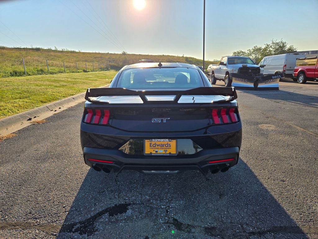 2025 Ford Mustang GT photo 4