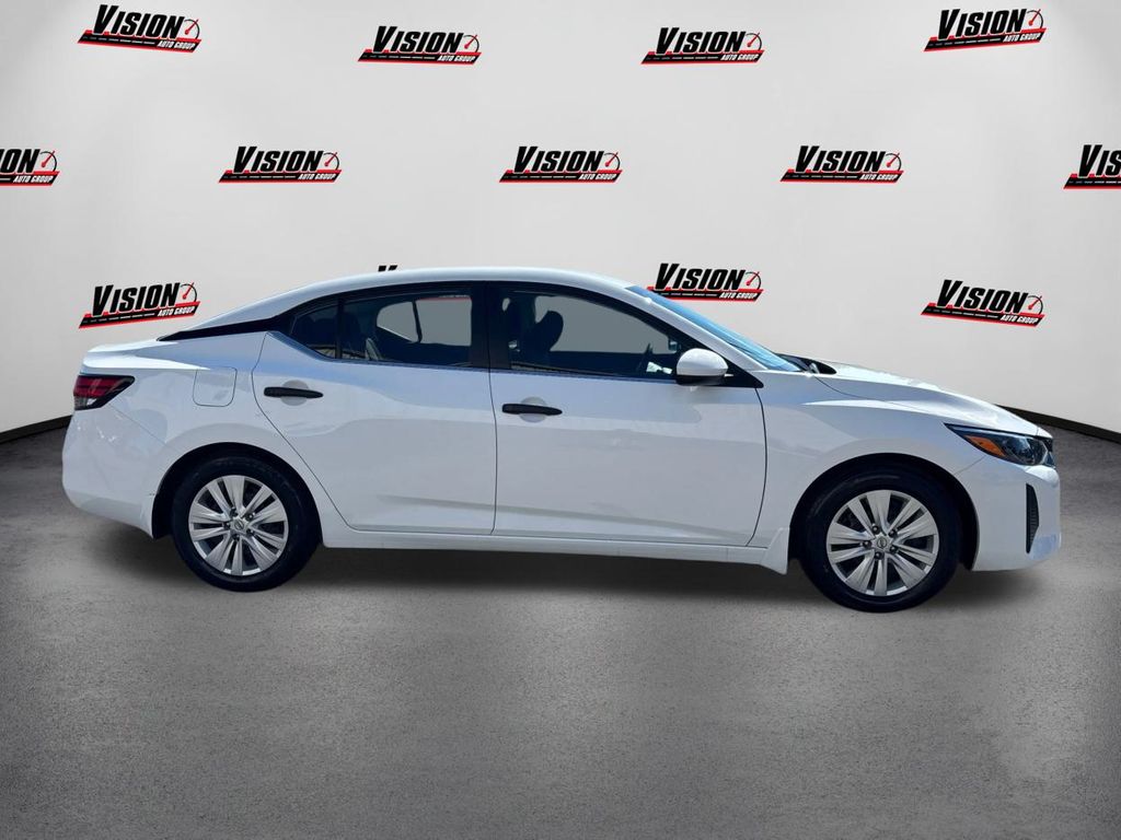 2025 Nissan Sentra S photo 2