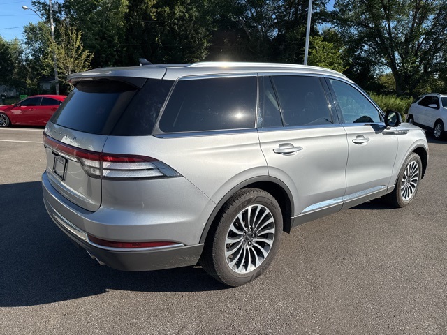 2021 Lincoln Aviator Reserve photo 3