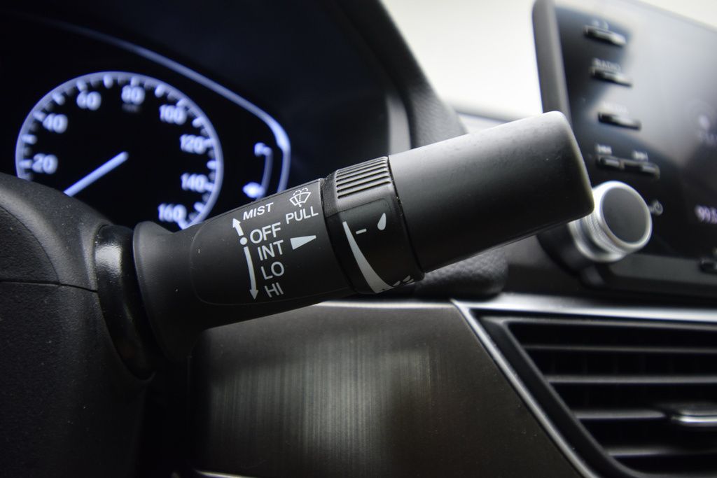 2018 Honda Accord LX photo 25