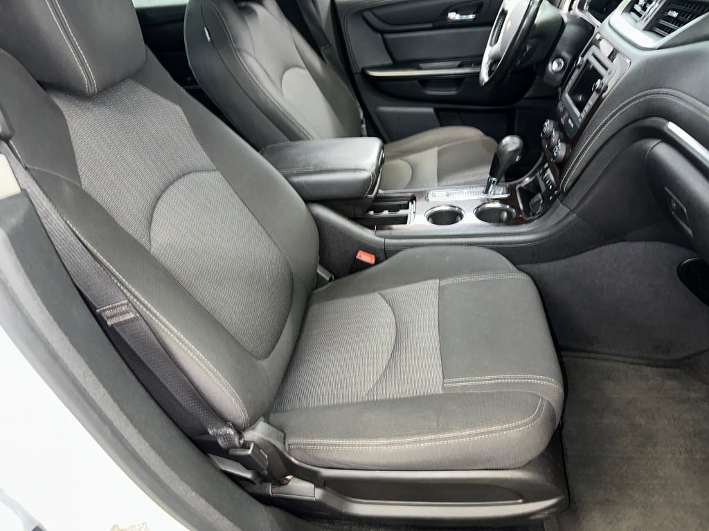 2017 Chevrolet Traverse 1LT photo 30