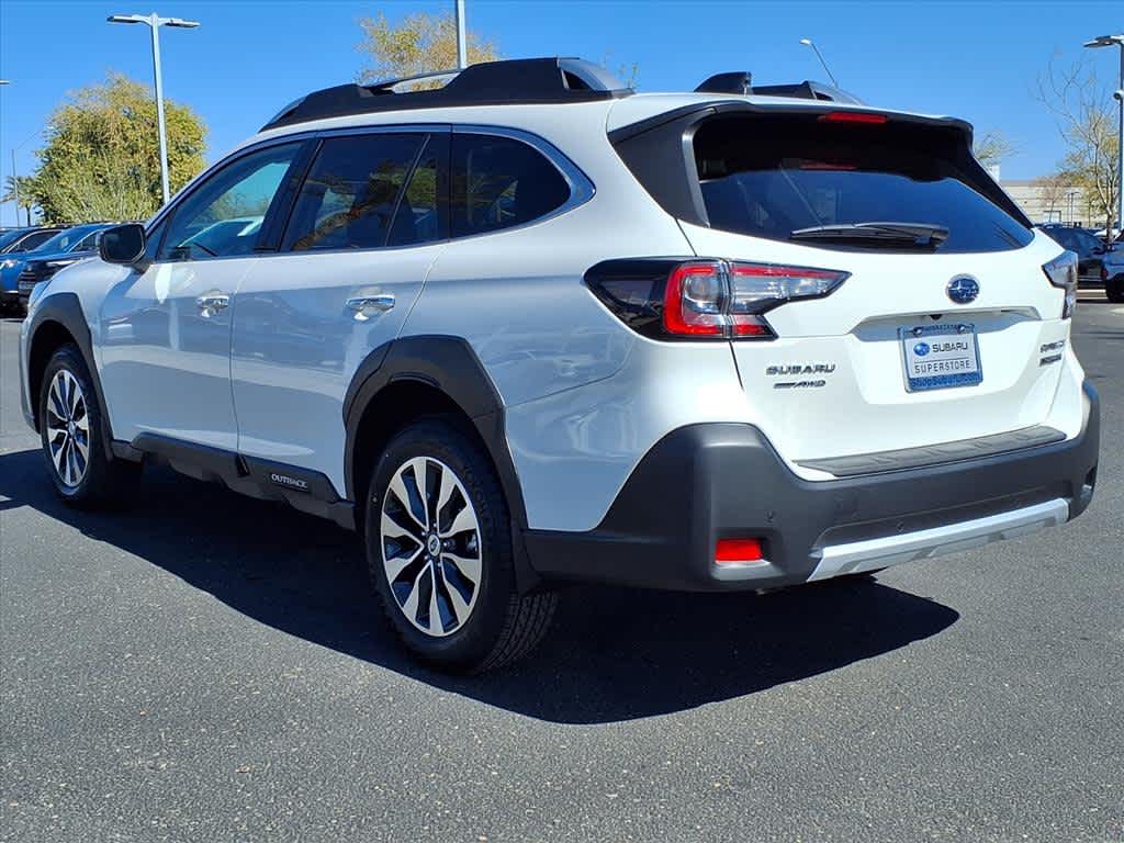 2025 Subaru Outback Touring XT photo 3