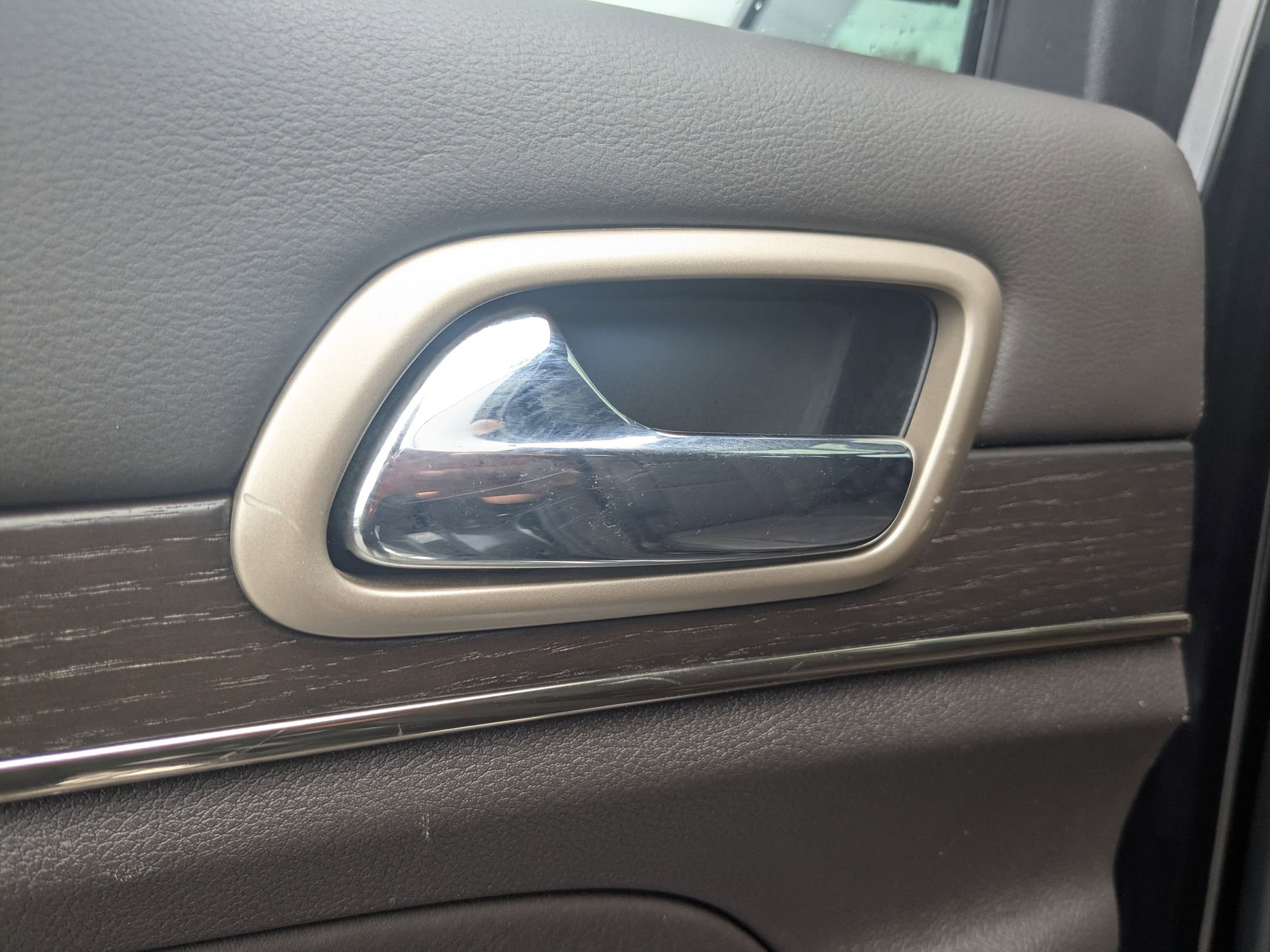 2014 Jeep Grand Cherokee Summit photo 24