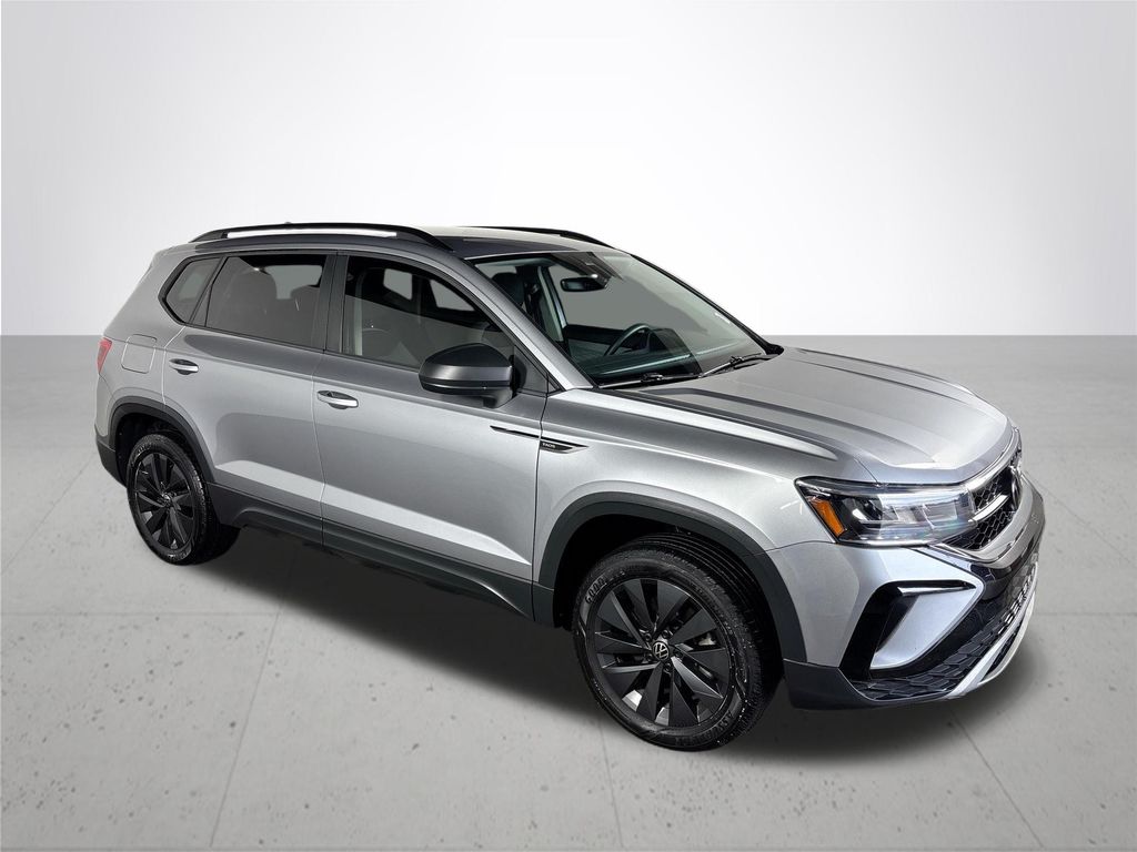 2024 Volkswagen Taos S photo 2