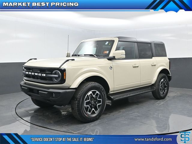 2025 Ford Bronco 4-Door Outer Banks's photo