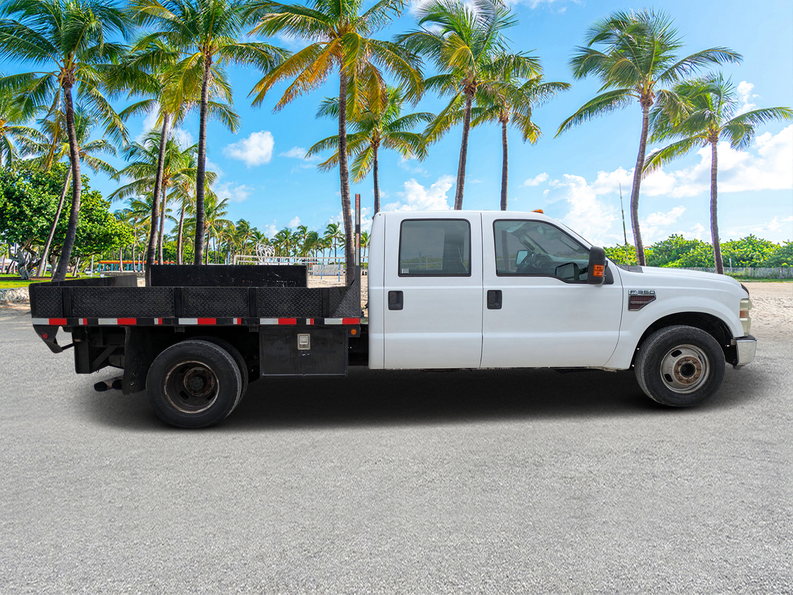 Used 2009 Ford F-350 Super Duty Chassis Cab XL with VIN 1FDWW36RX9EA33101 for sale in LaBelle, FL