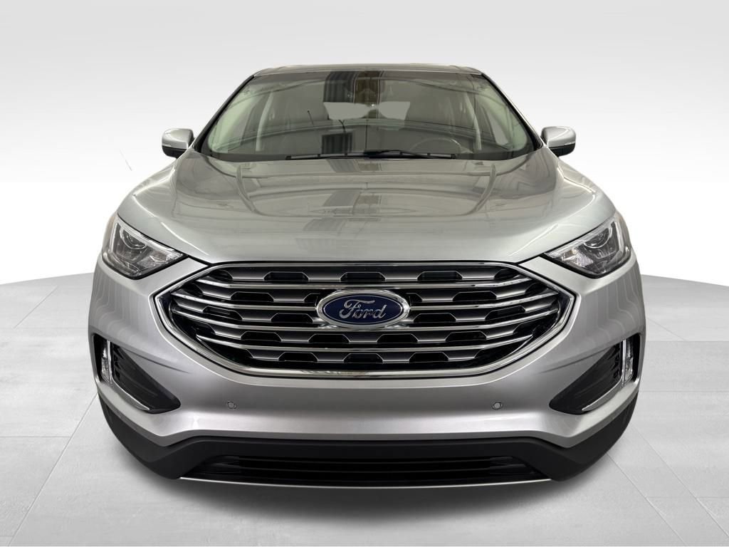 2024 Ford Edge Titanium photo 10