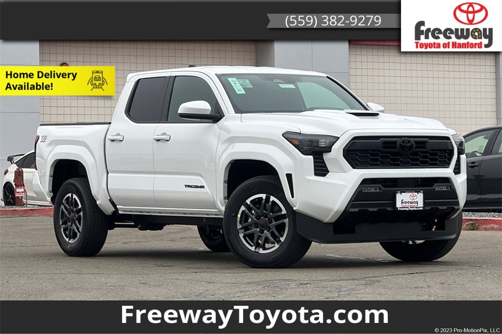 2026 Toyota Tacoma TRD Sport's photo