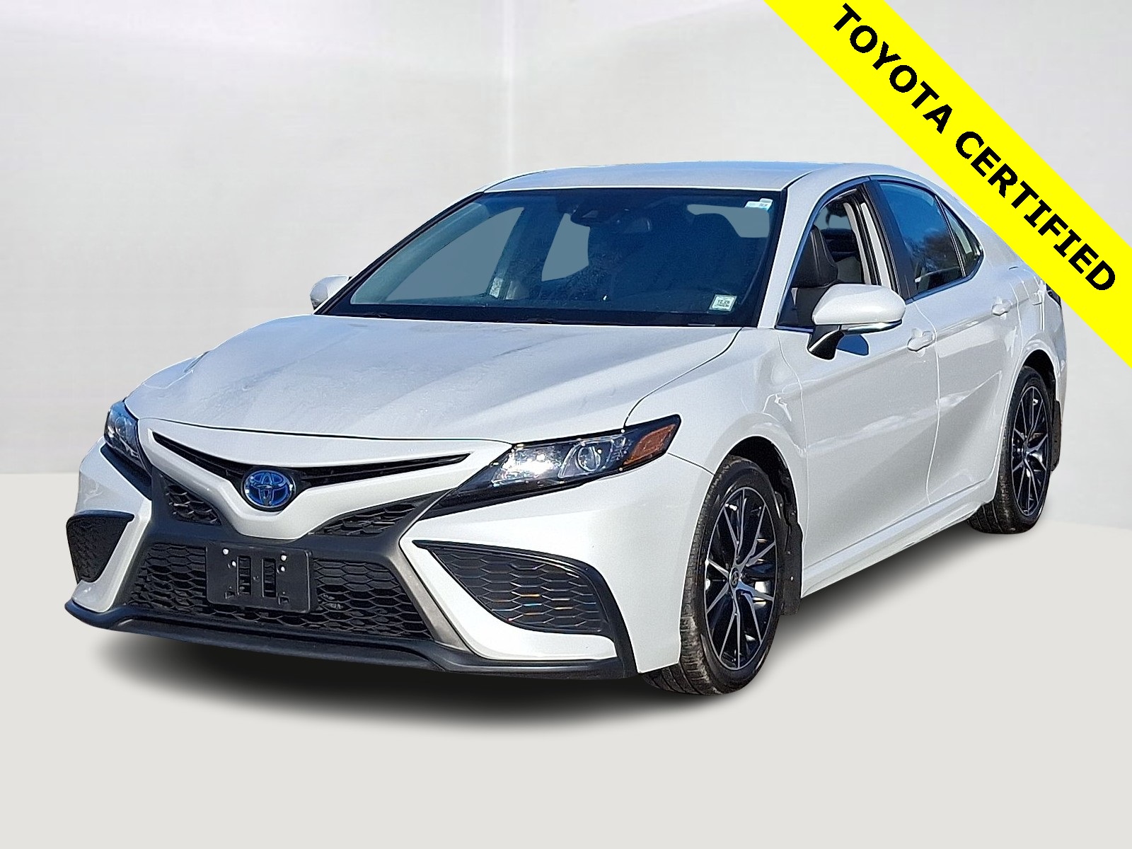 2024 Toyota Camry SE's photo