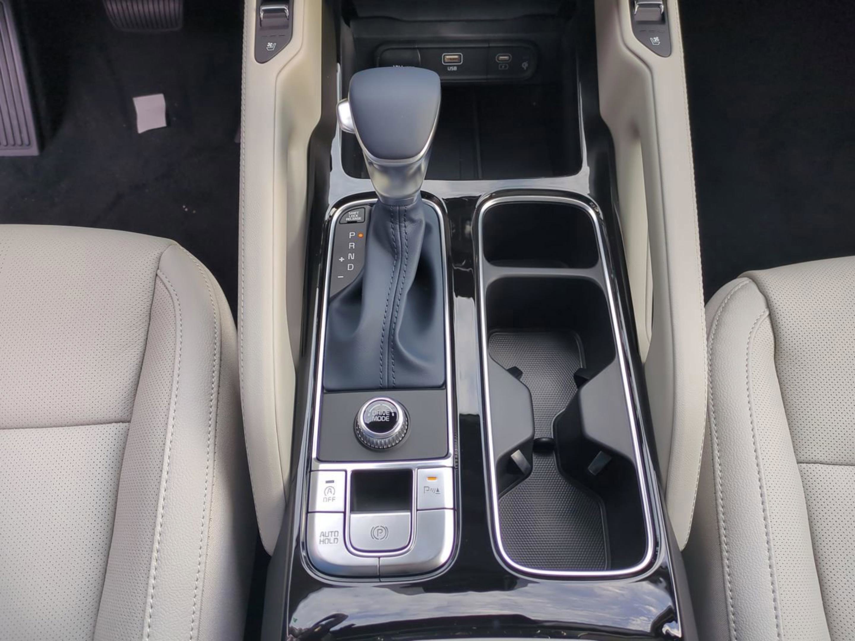 2025 Kia Telluride EX photo 8