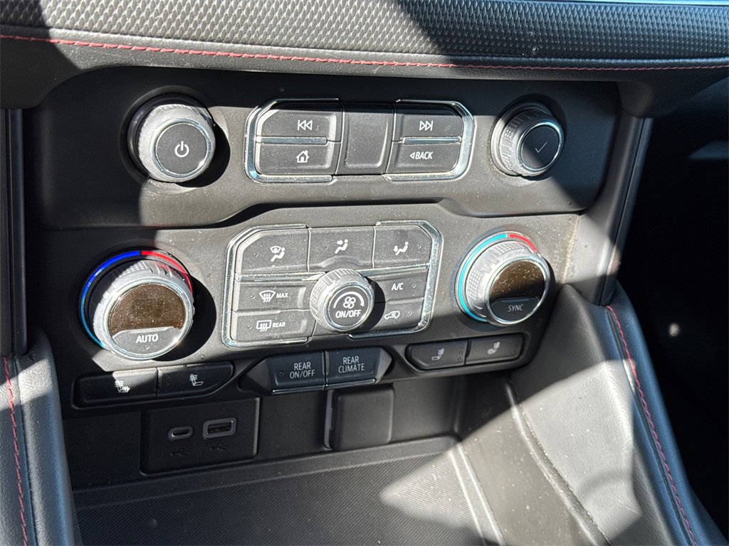 2022 Chevrolet Tahoe RST photo 11