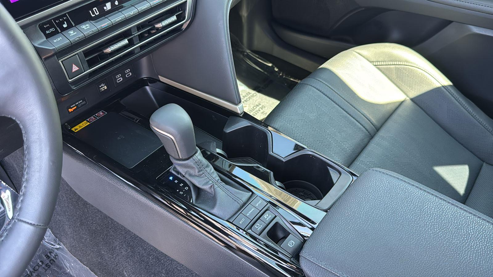 2025 Toyota Camry XSE photo 22
