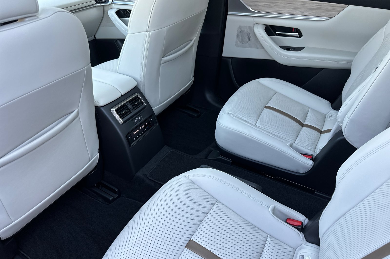 2024 Mazda CX-90 Premium Plus photo 11