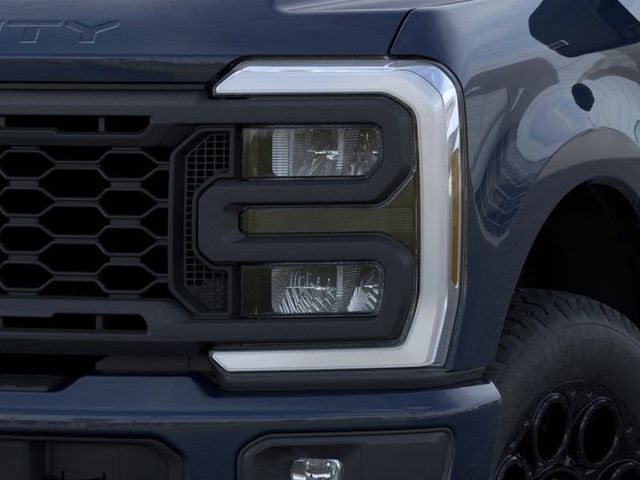 2025 Ford F-350 Lariat photo 16