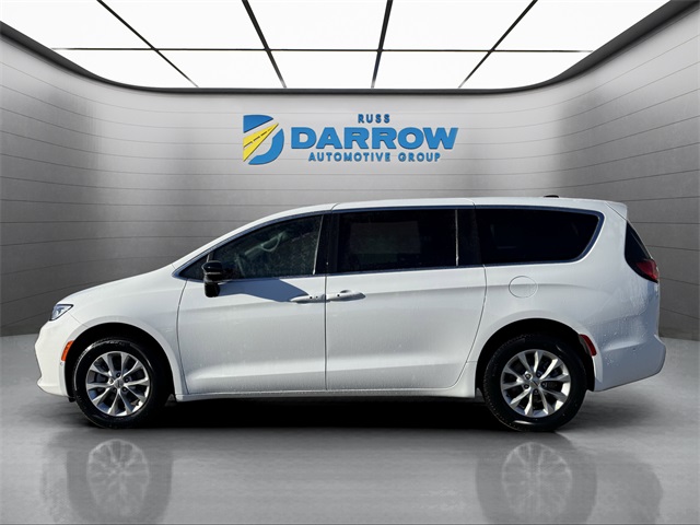 2025 Chrysler Pacifica photo 2