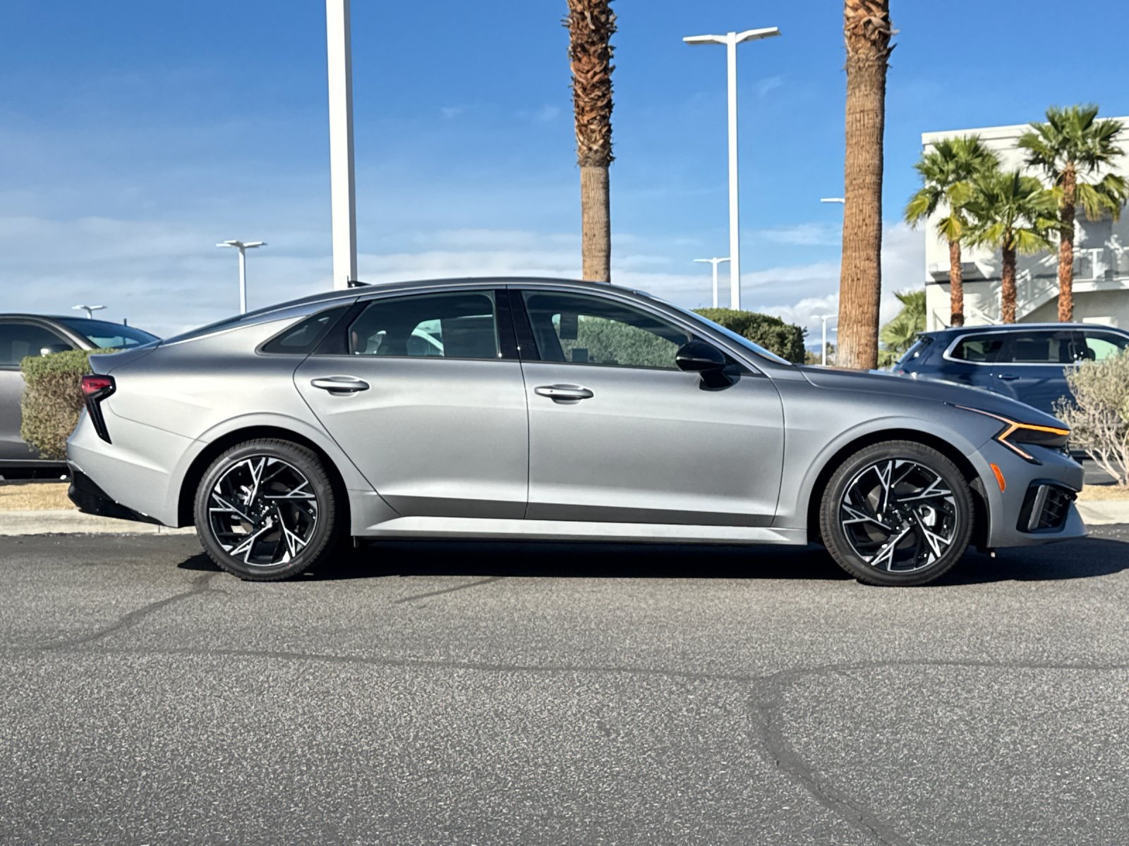 2025 Kia K5 GT-Line photo 2