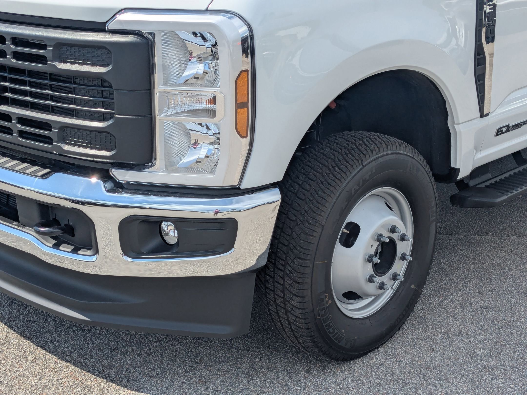 2025 Ford F-350 XL photo 9
