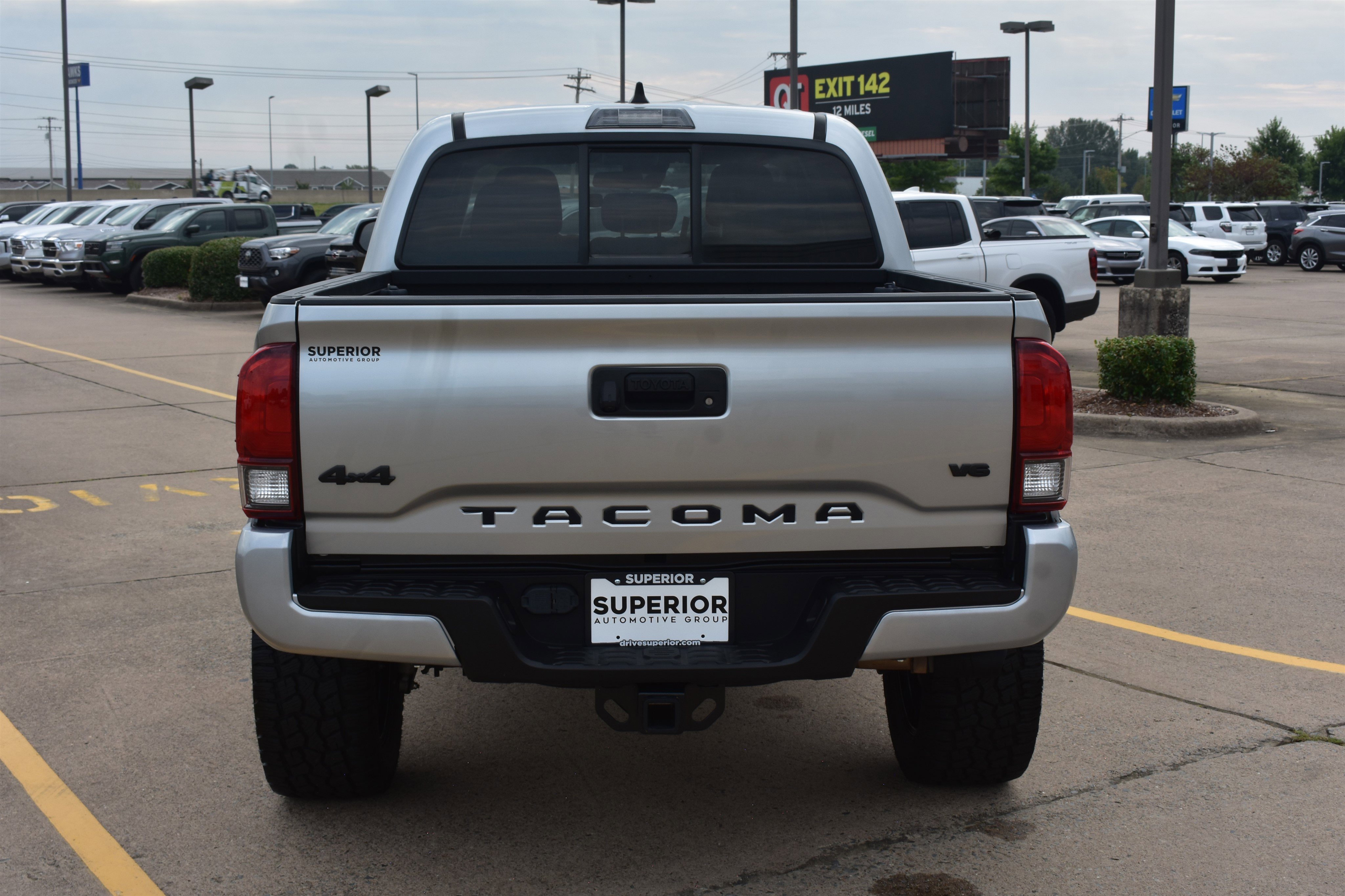 2023 Toyota Tacoma SR photo 5