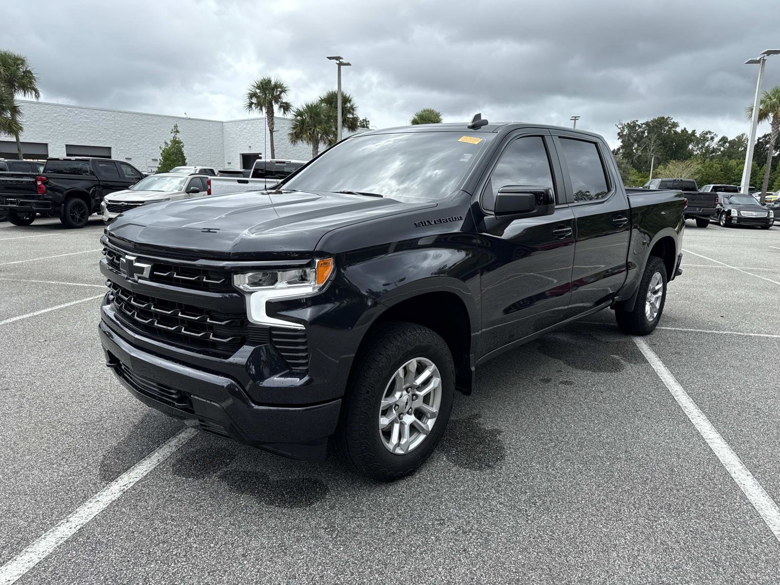 2024 Chevrolet Silverado 1500 RST photo 7