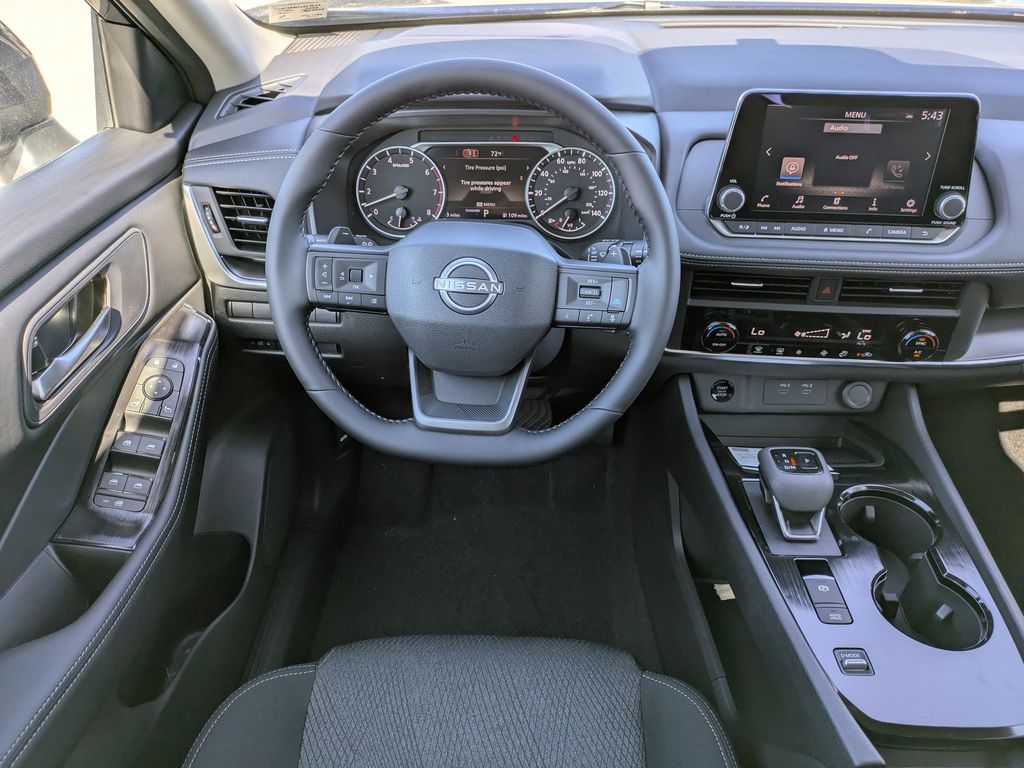 2026 Nissan Rogue SV photo 13