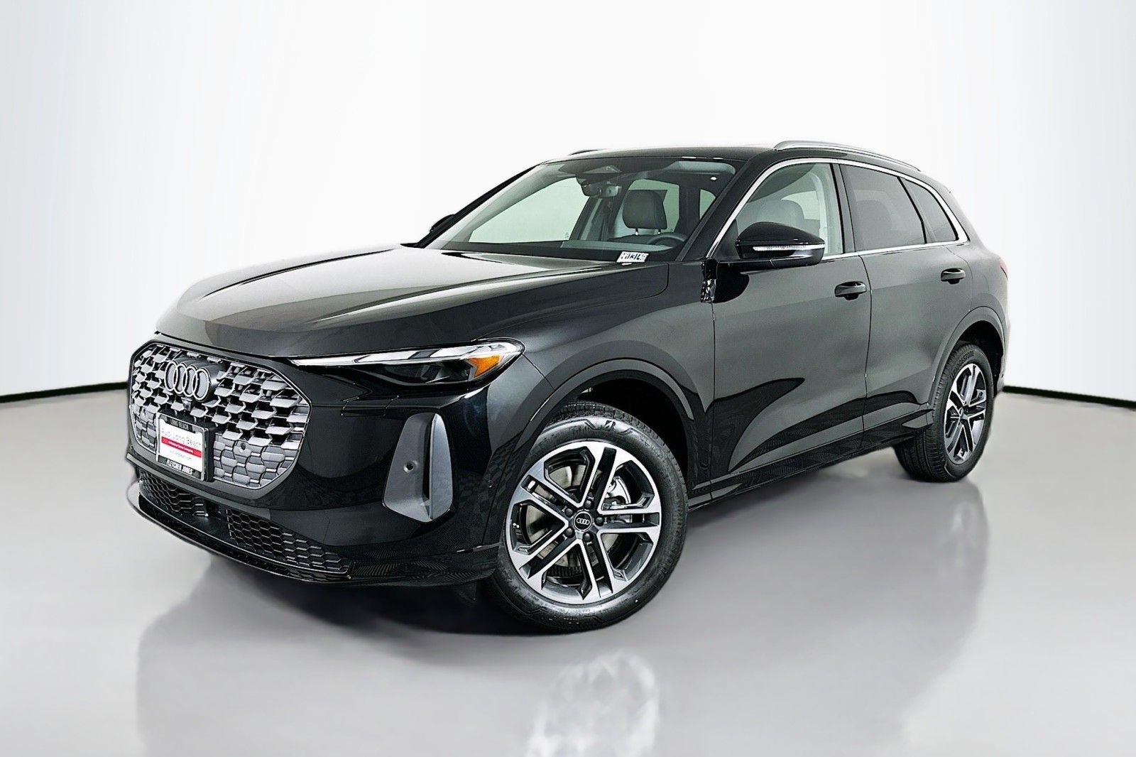 2025 Audi New Q5 Premium's photo