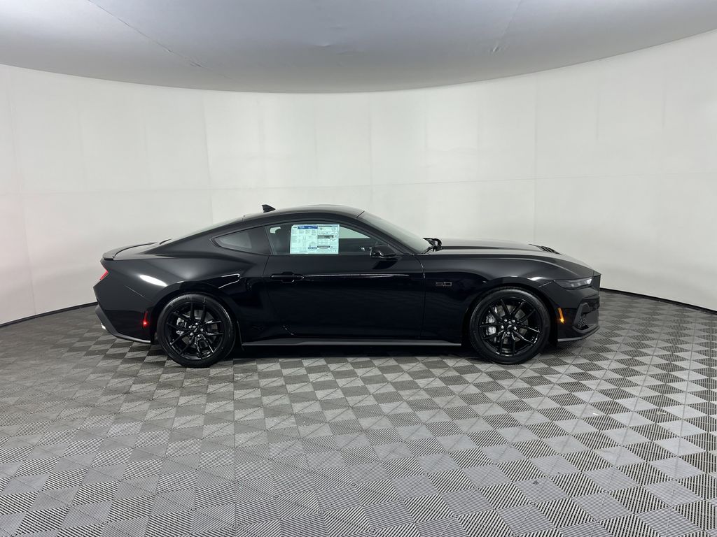 2025 Ford Mustang GT Premium photo 4