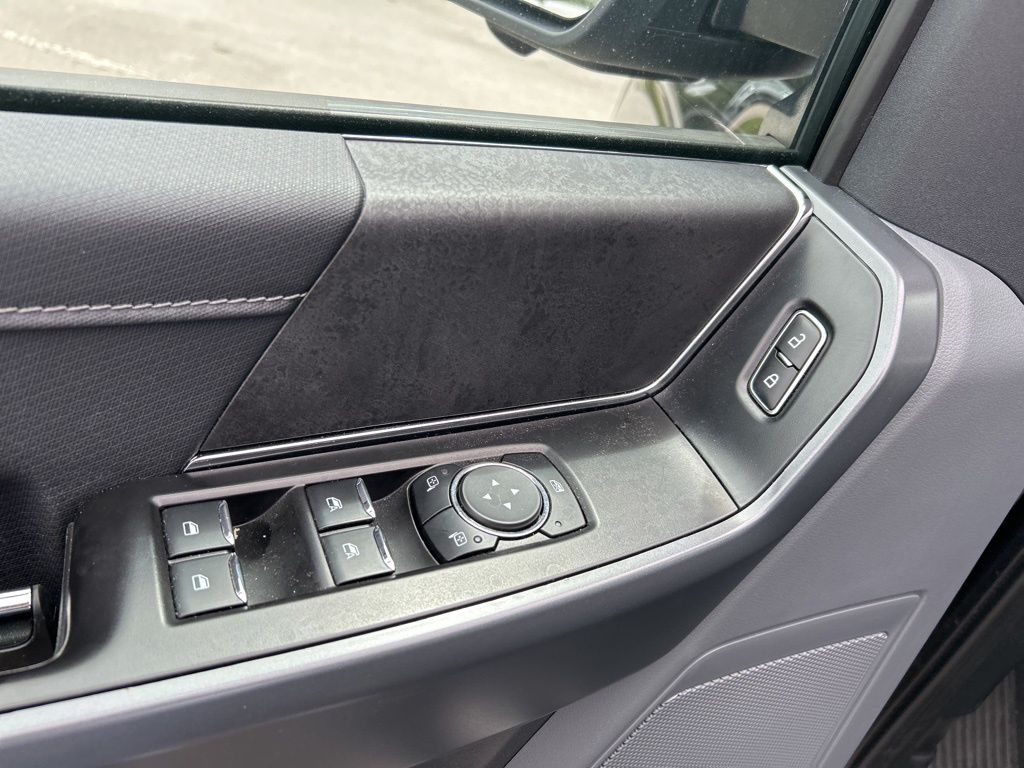2024 Ford F-150 XLT photo 13