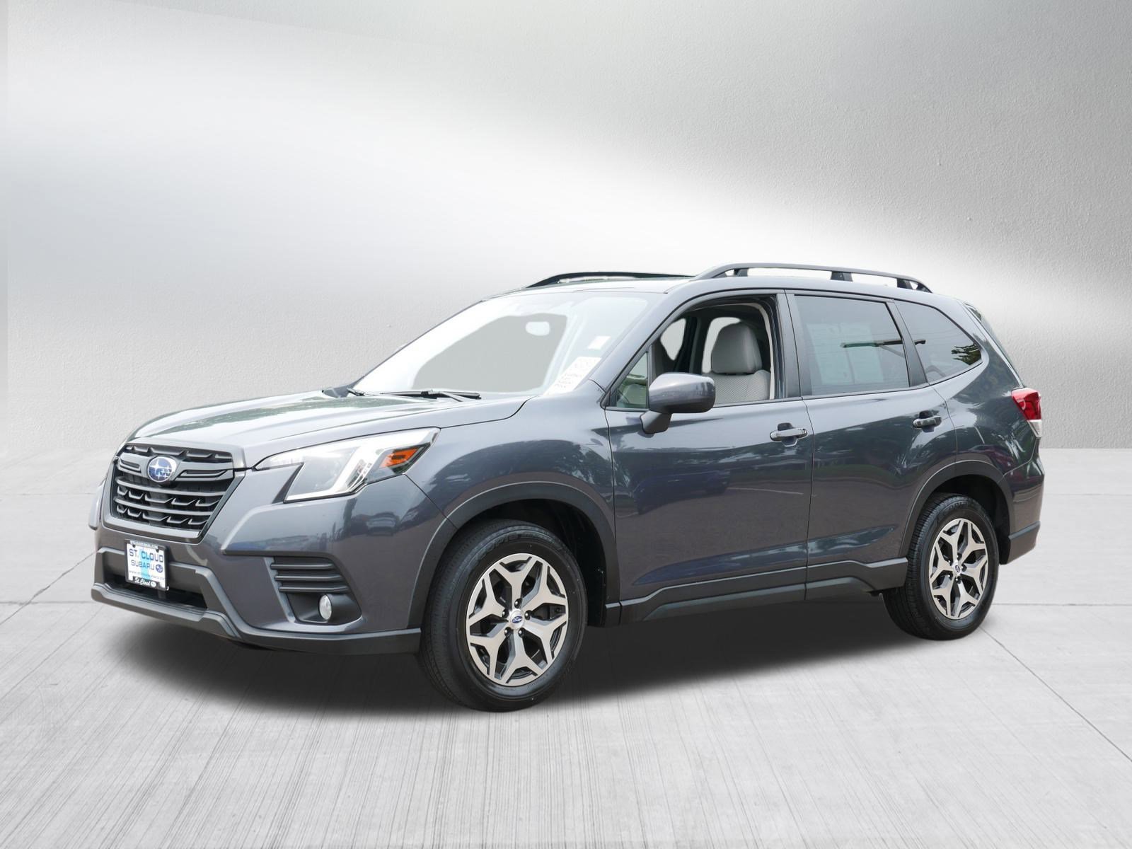 2022 Subaru Forester Premium photo 3