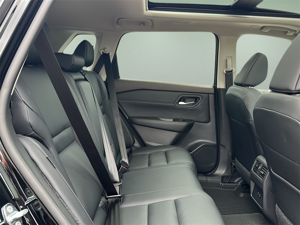 2023 Nissan Rogue SL photo 24