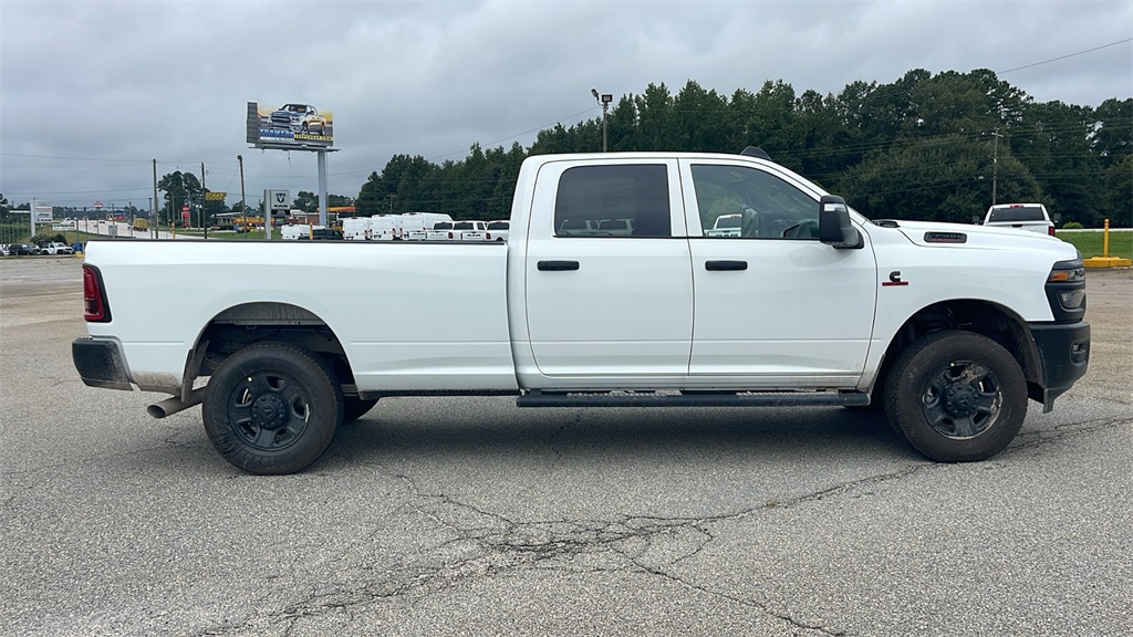 2026 Ram 3500 Tradesman photo 8