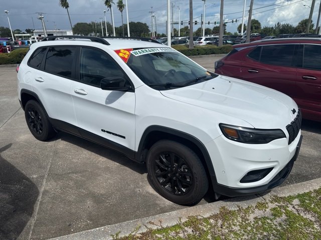 2023 Jeep Cherokee Altitude photo 3