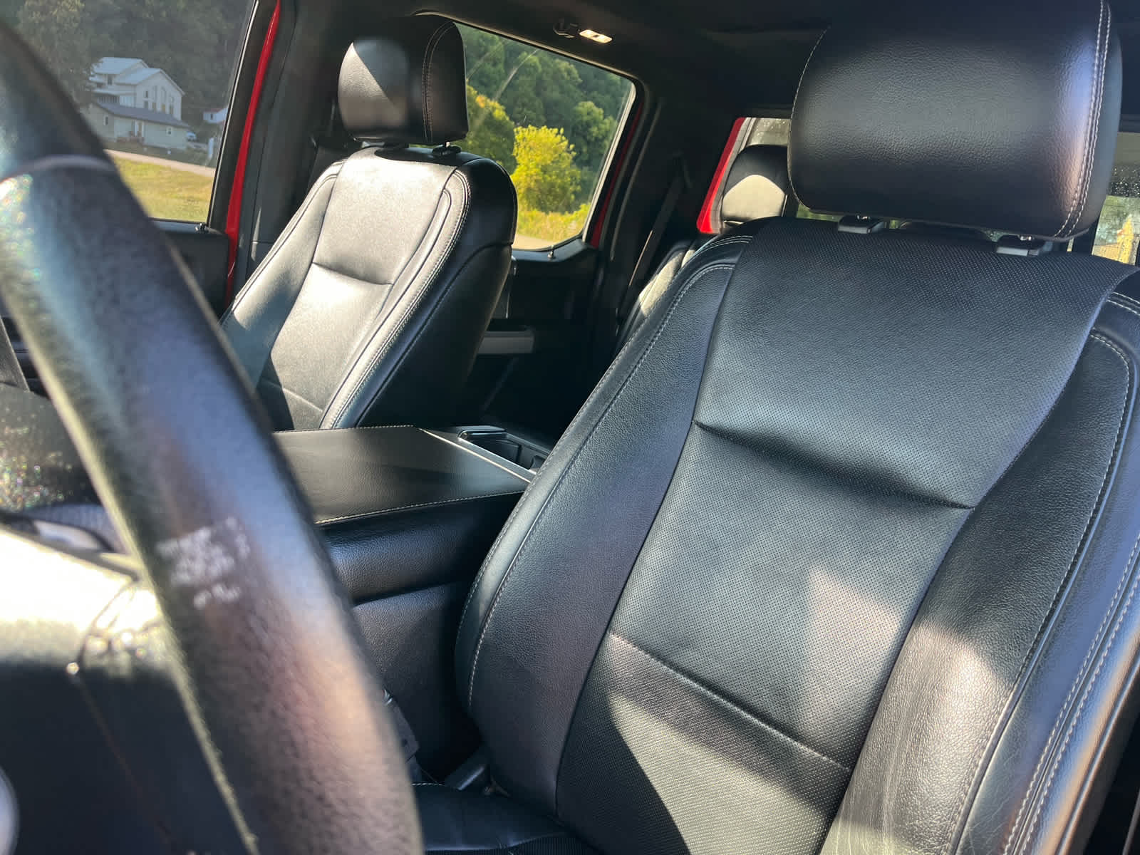 2015 Ford F-150 Lariat photo 20