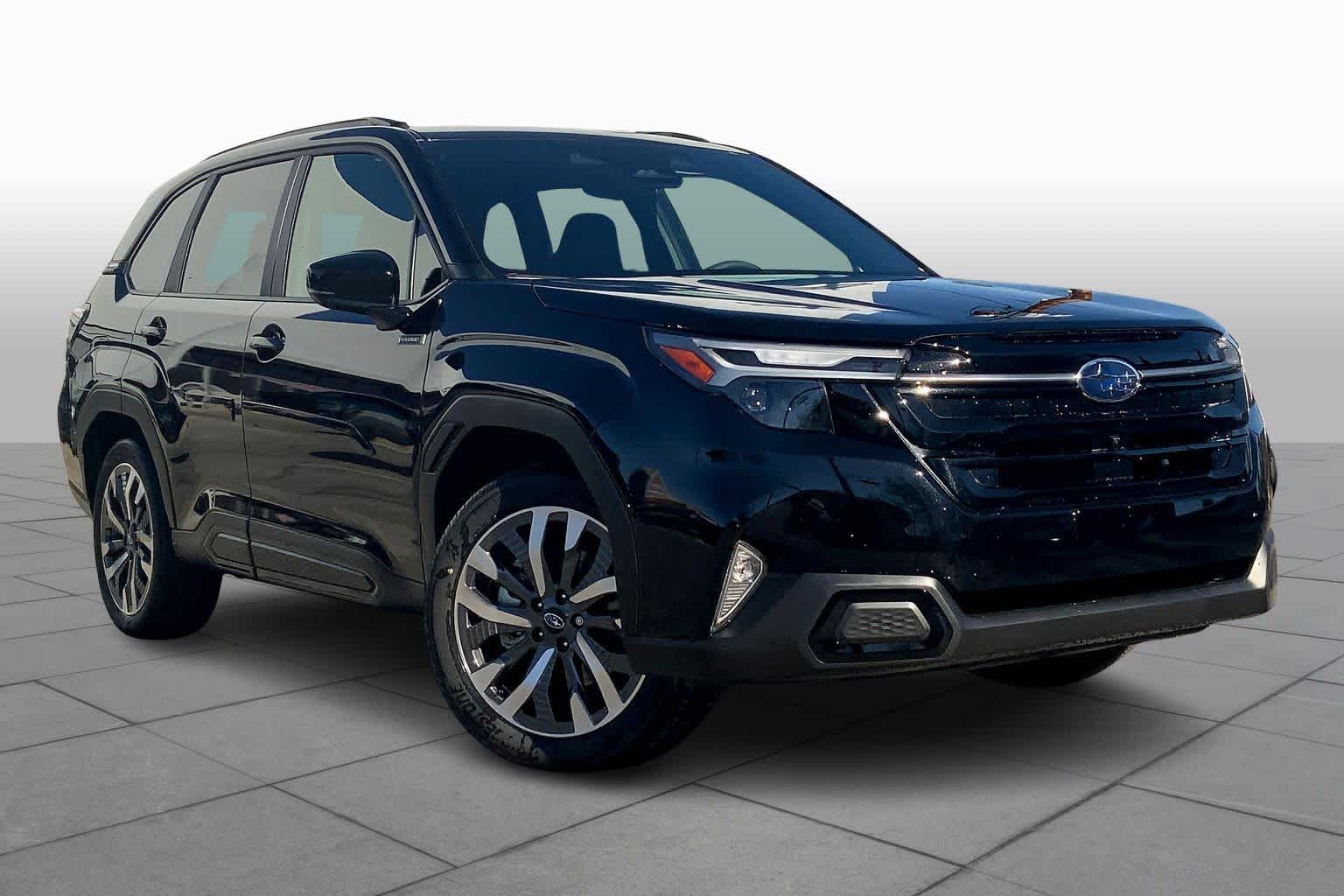 2025 Subaru Forester Touring photo 2