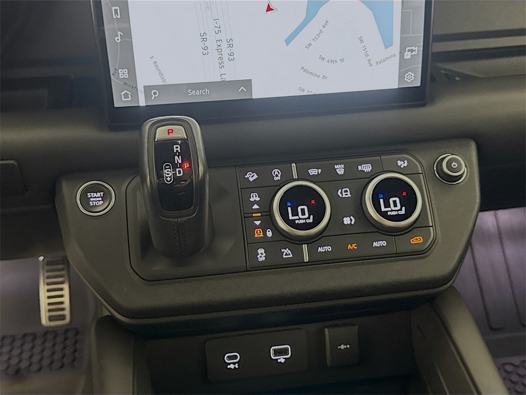 2023 Land Rover Defender 110 Carpathian Edition photo 16