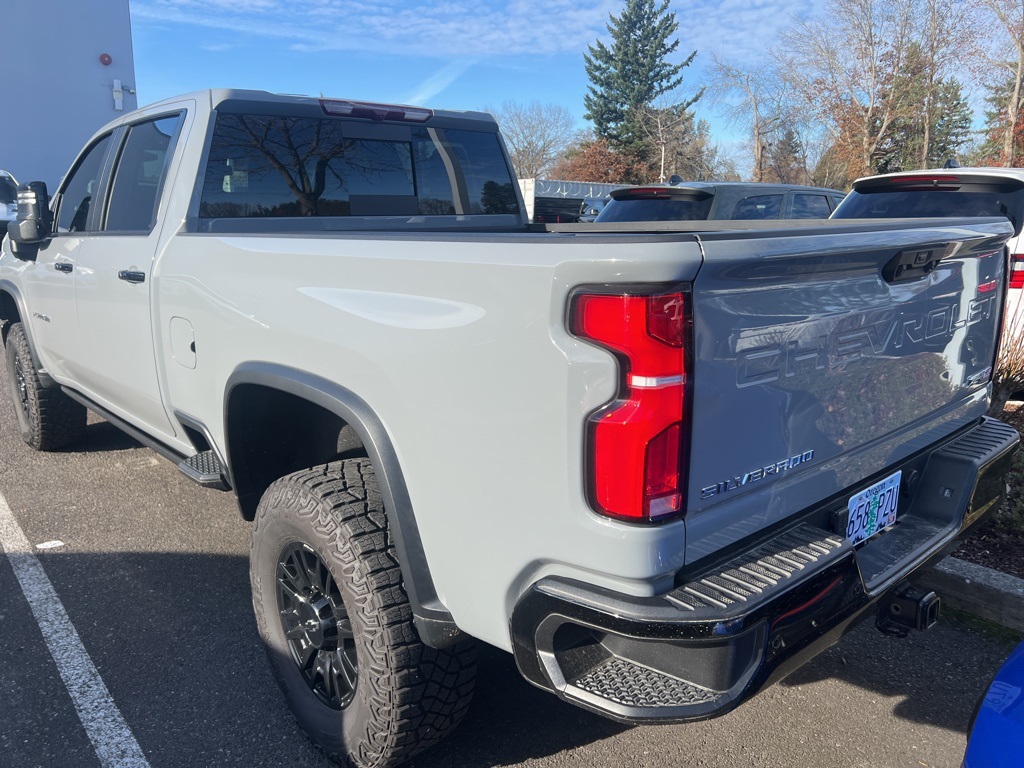 2024 Chevrolet Silverado 2500HD ZR2 photo 4