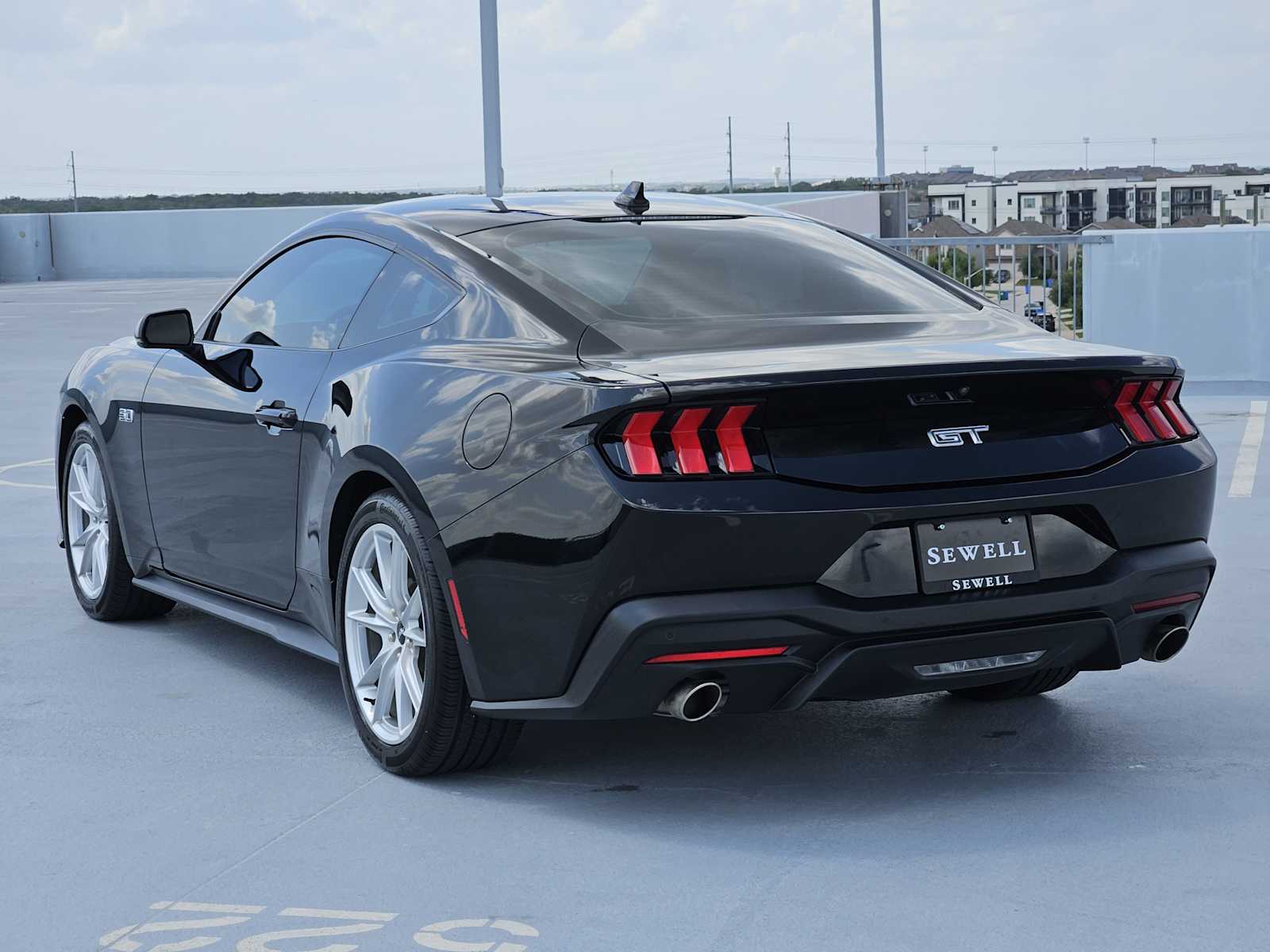 2024 Ford Mustang GT Premium photo 5