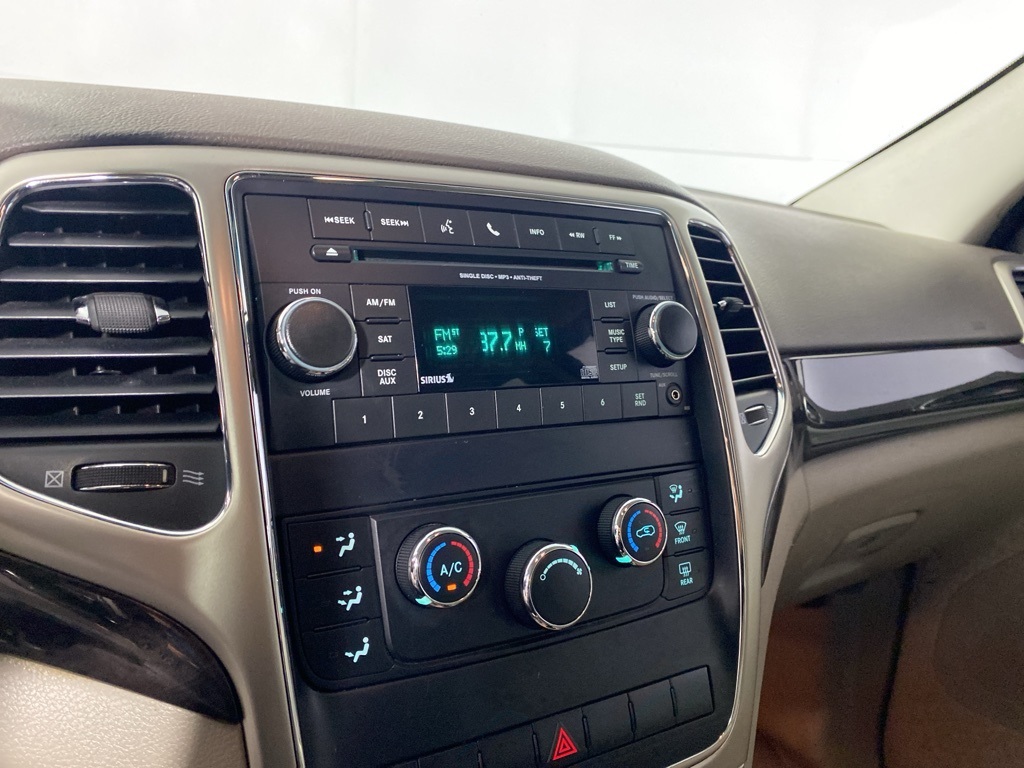 2012 Jeep Grand Cherokee Laredo photo 9