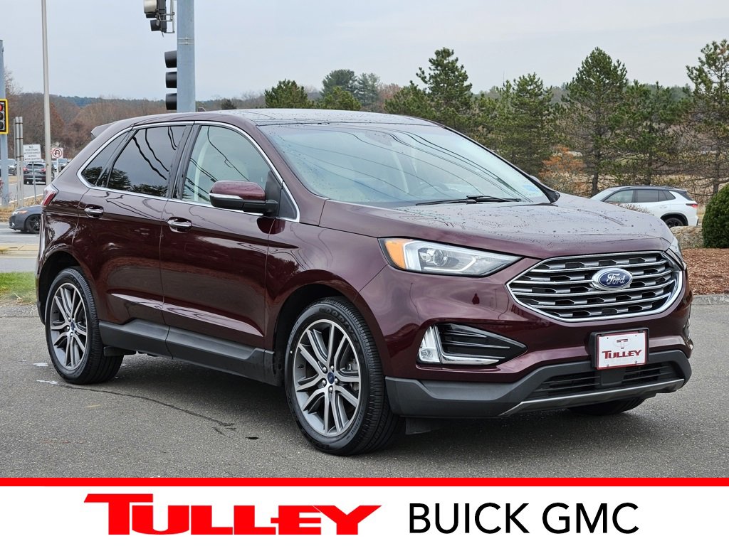 2019 Ford Edge Titanium's photo