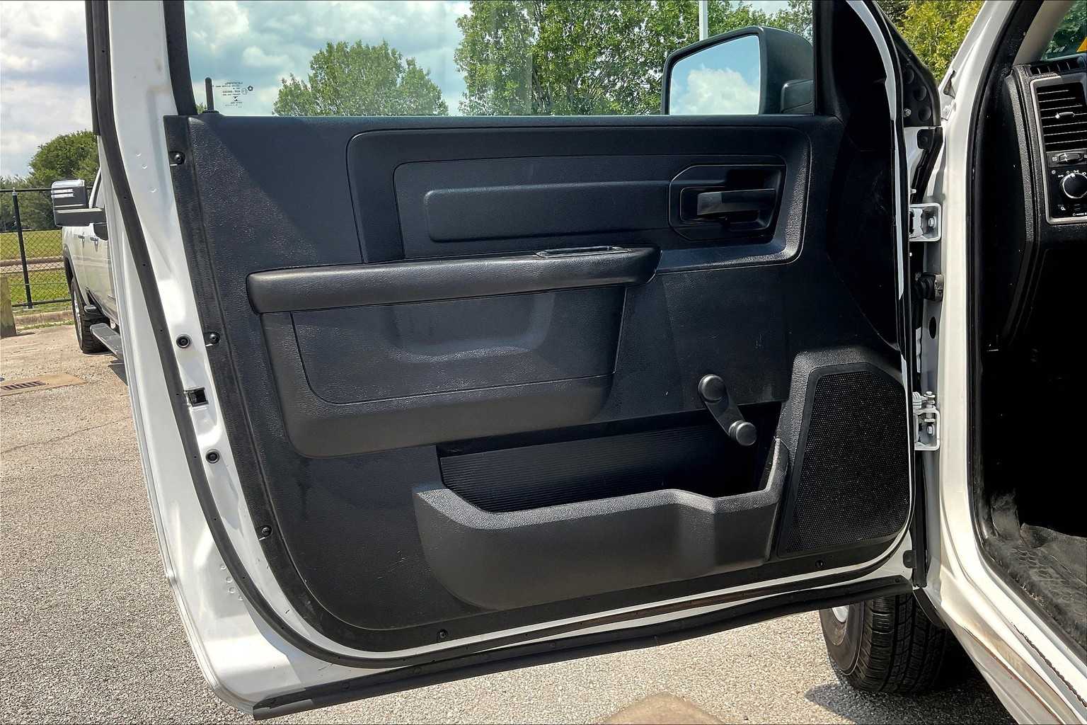 2018 Ram 2500 Tradesman photo 14