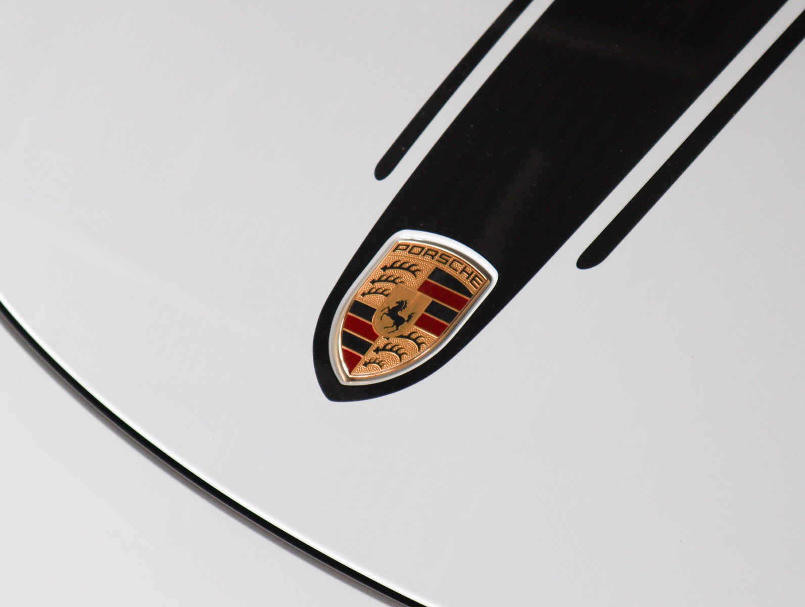 2025 Porsche Cayman photo 24