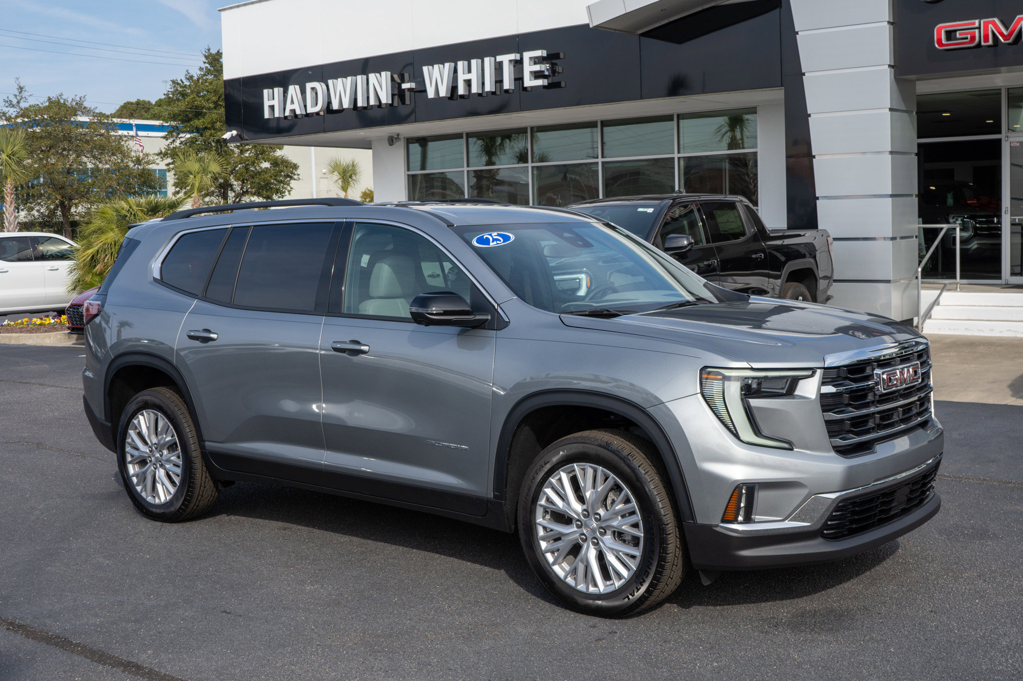 2025 GMC Acadia Elevation's photo