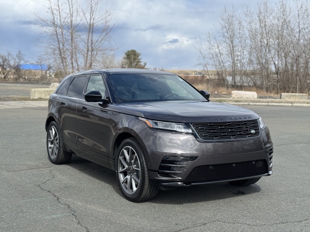 2026 Land Rover Range Rover Velar SE photo 7