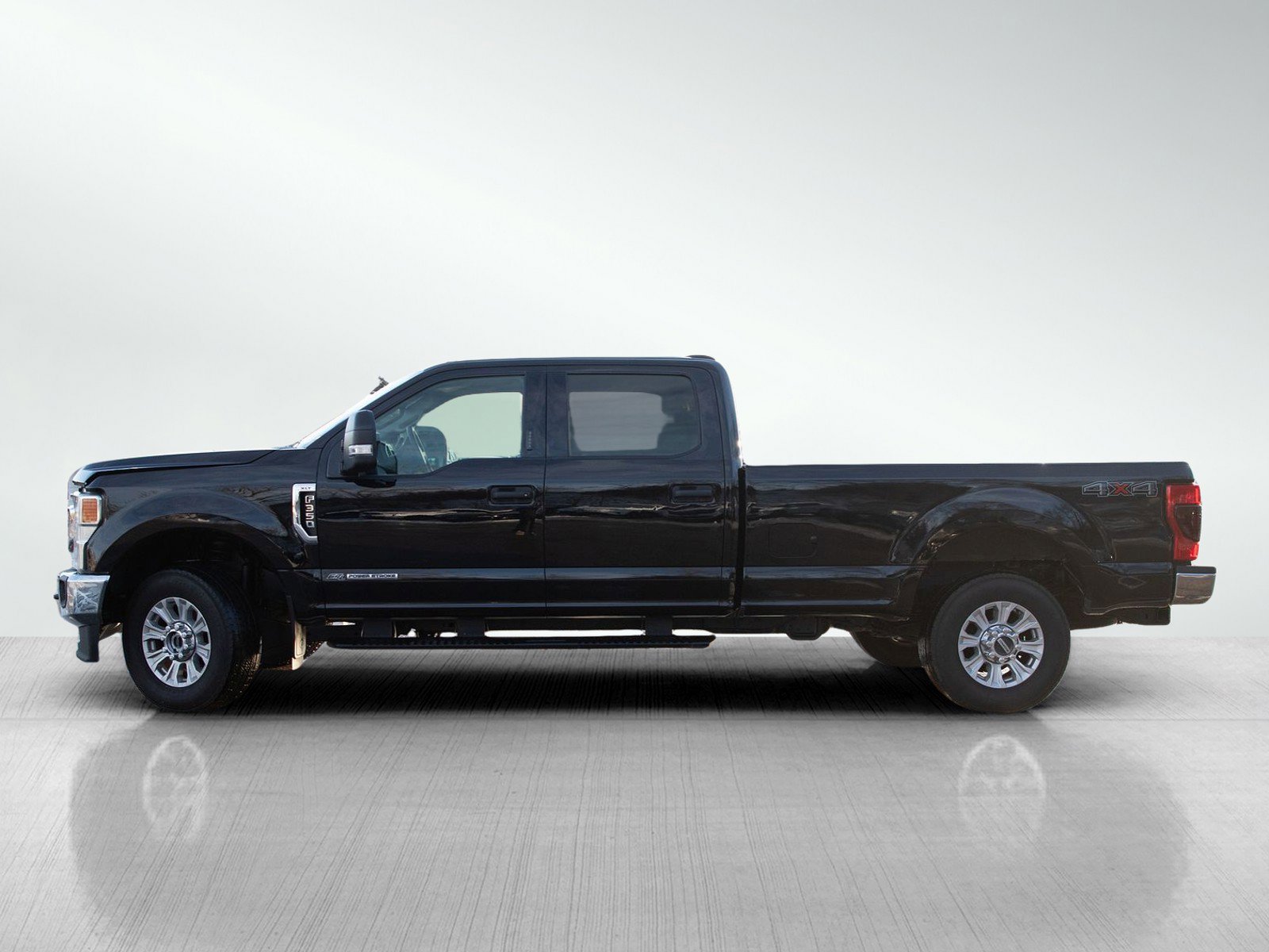 Used 2022 Ford F-350 Super Duty XLT with VIN 1FT8W3BT3NEE72522 for sale in Minneapolis, Minnesota